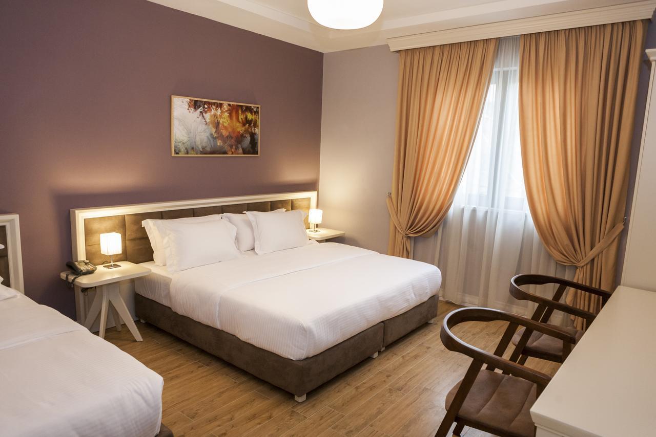 Hotel Villa 22 Tirana Exterior photo