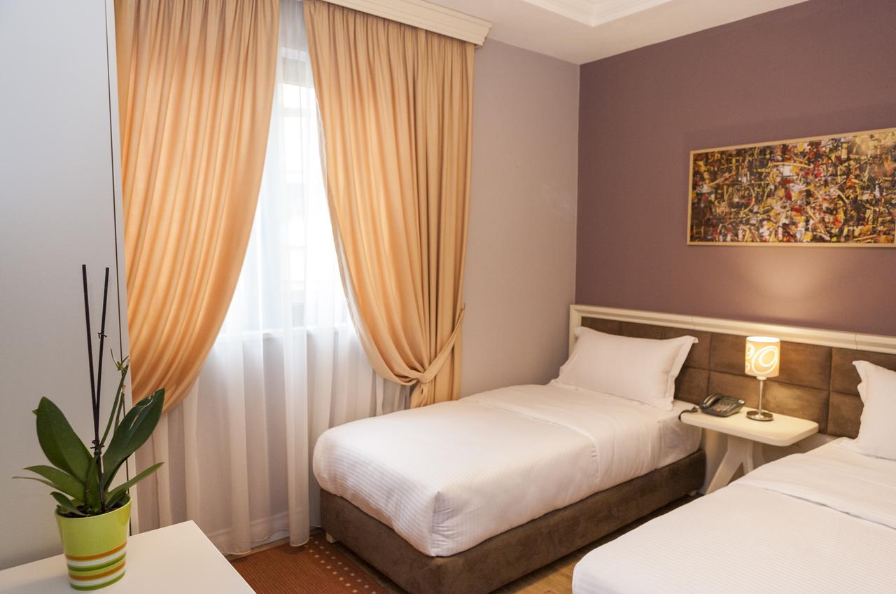 Hotel Villa 22 Tirana Exterior photo
